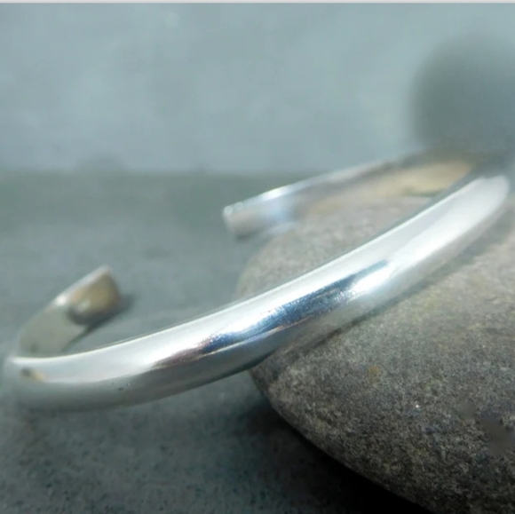silver cuff bracelet - Picture 2 of 3